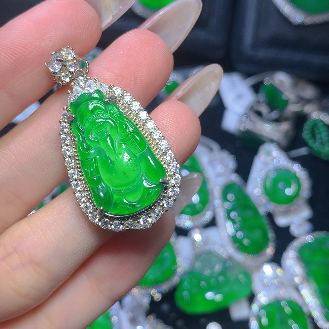 翡翠吊坠(不含链)银S925镶嵌翡翠