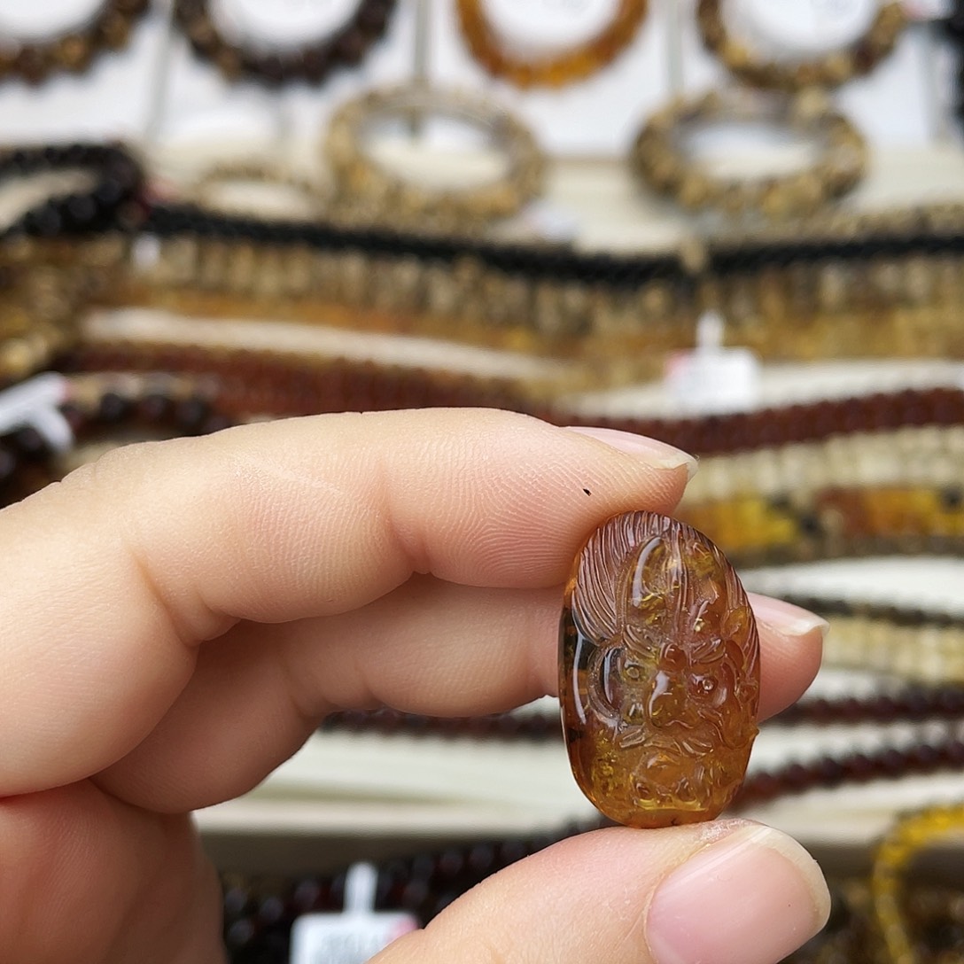 老****琥珀未镶嵌裸石大
