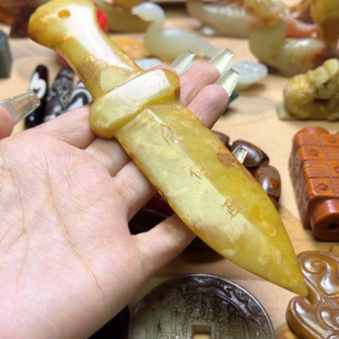 【闪购商品】蛇纹石玉颈饰未镶嵌