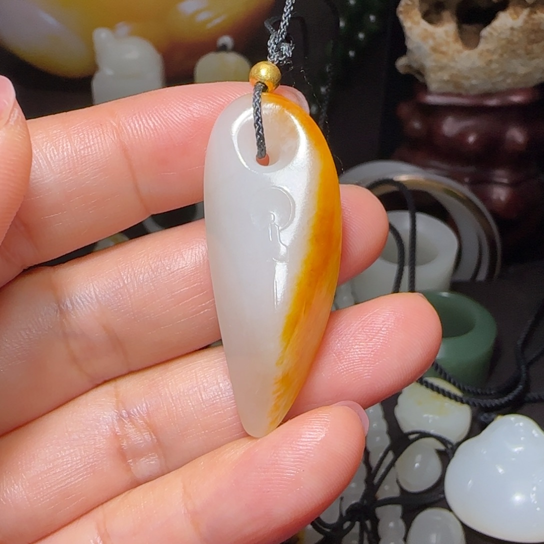 用***6和田玉未镶嵌挂件