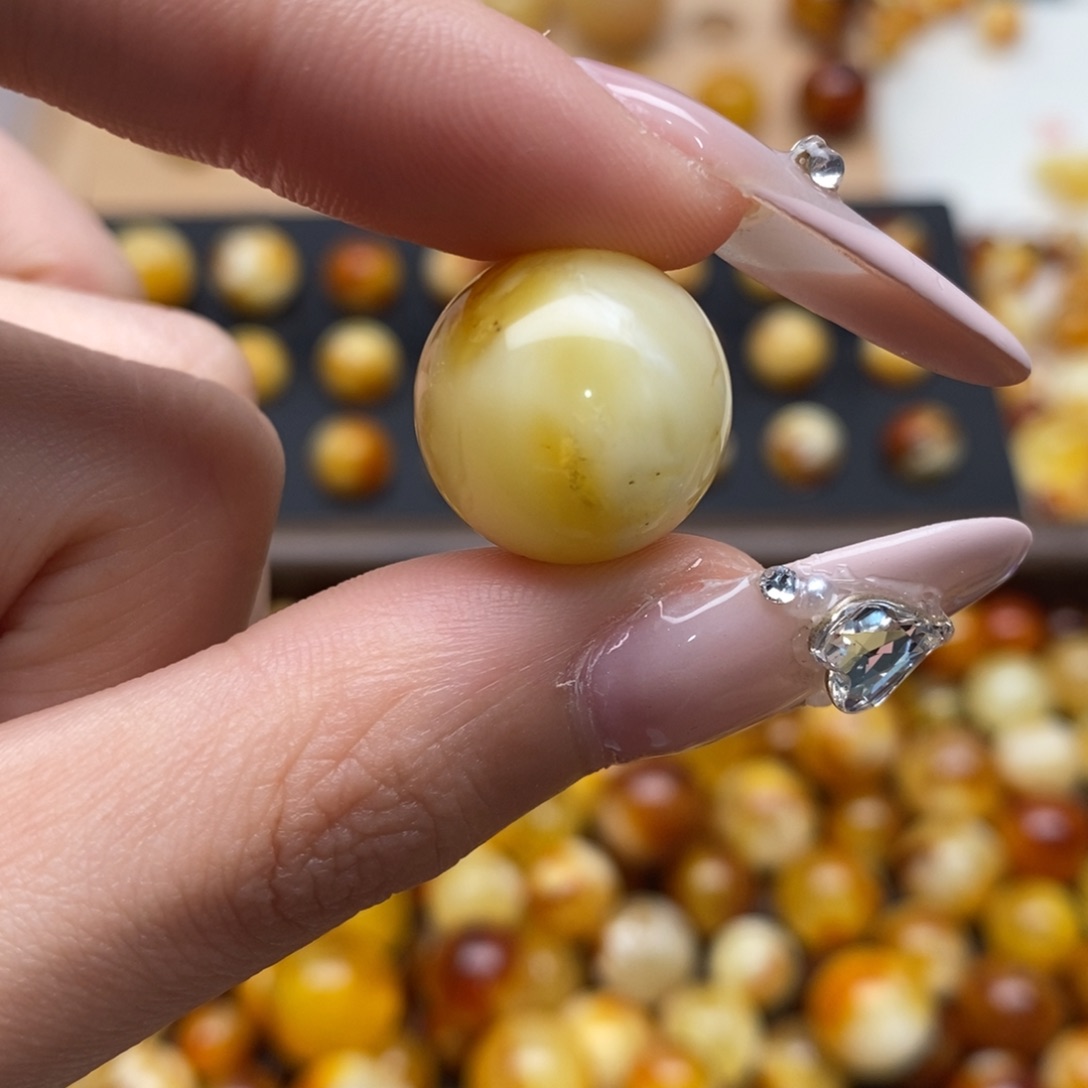 大***记蜜蜡未镶嵌裸石蜜蜡