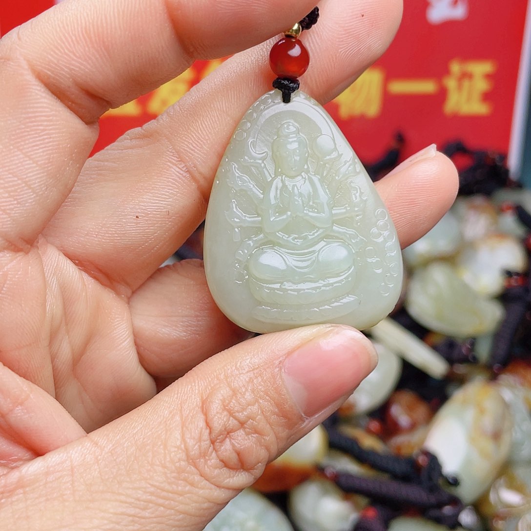 和田玉颈饰未镶嵌