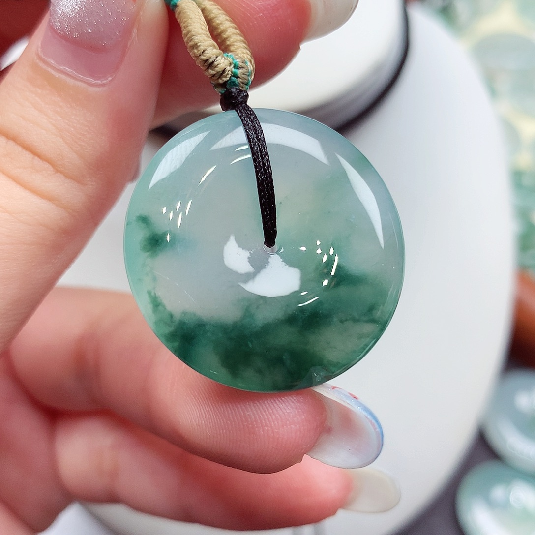 翡翠未镶嵌颈饰翡翠29，27.8/5.8