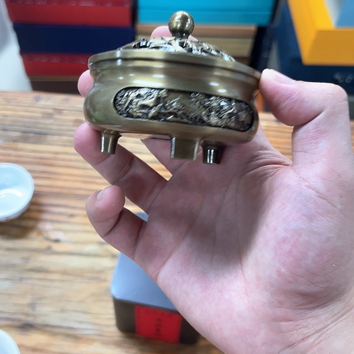 孤品茶具套装等。      