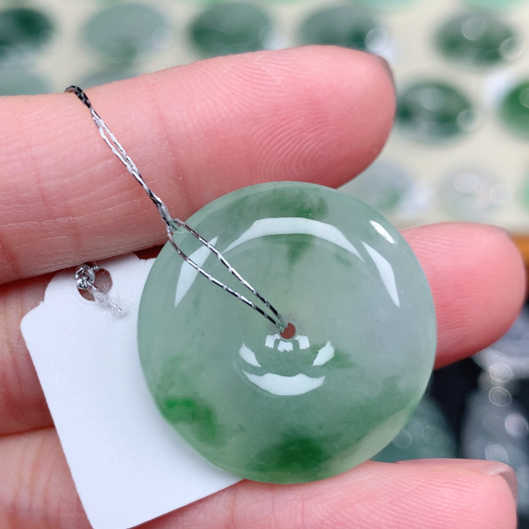 翡翠未镶嵌吊坠(不含链)25.6-6.2