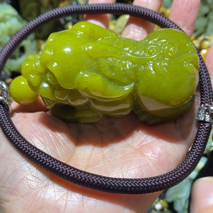 岫玉岫玉吊坠未镶嵌