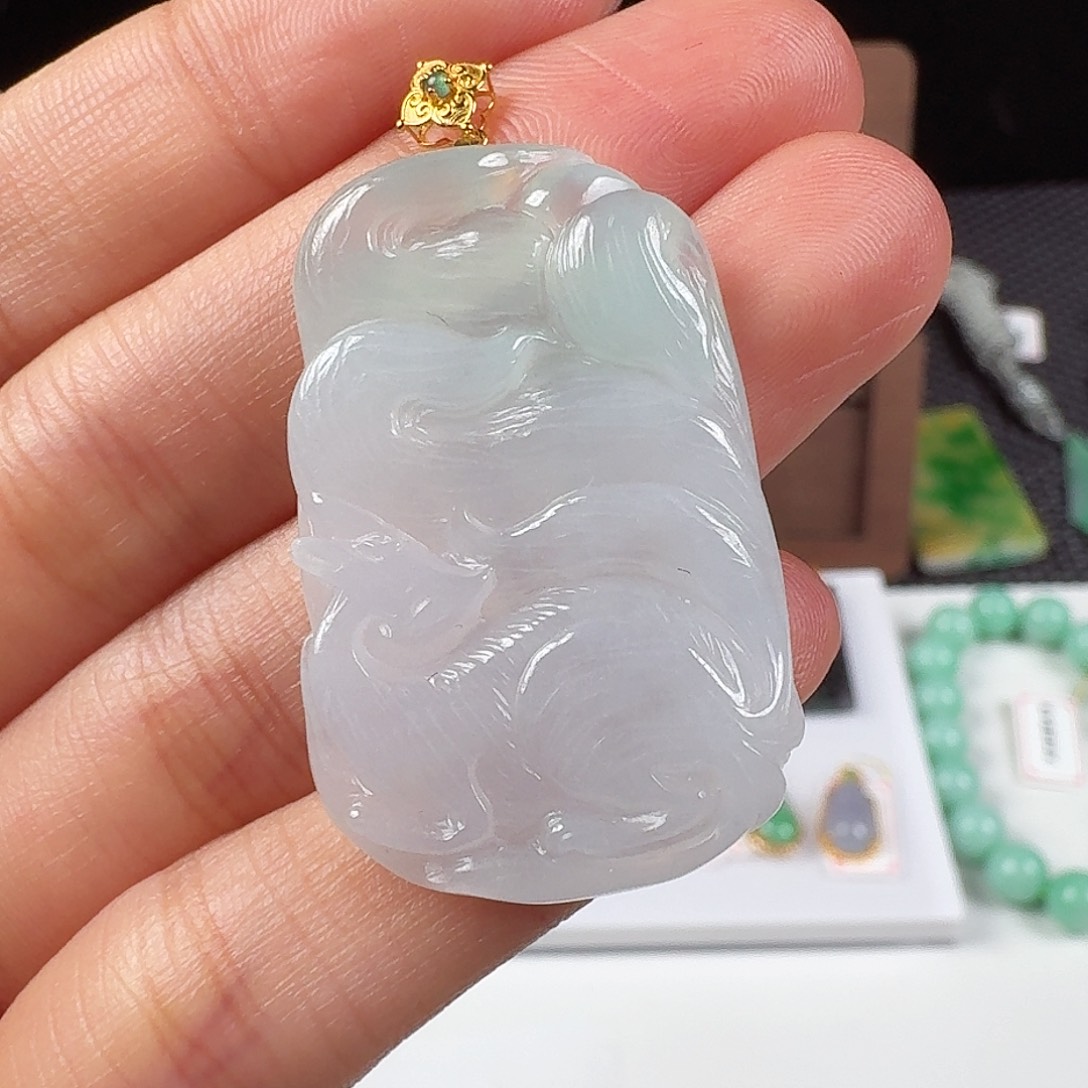 翡翠18K金镶嵌颈饰