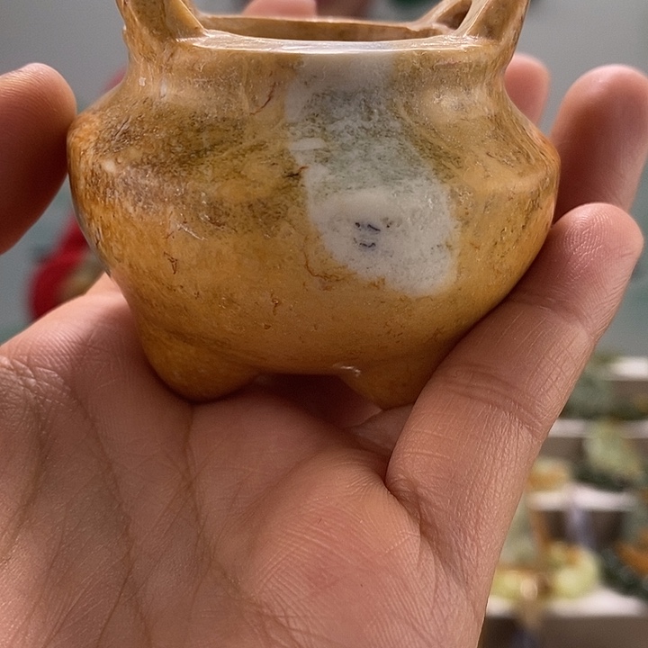 透闪石质玉把件未镶嵌