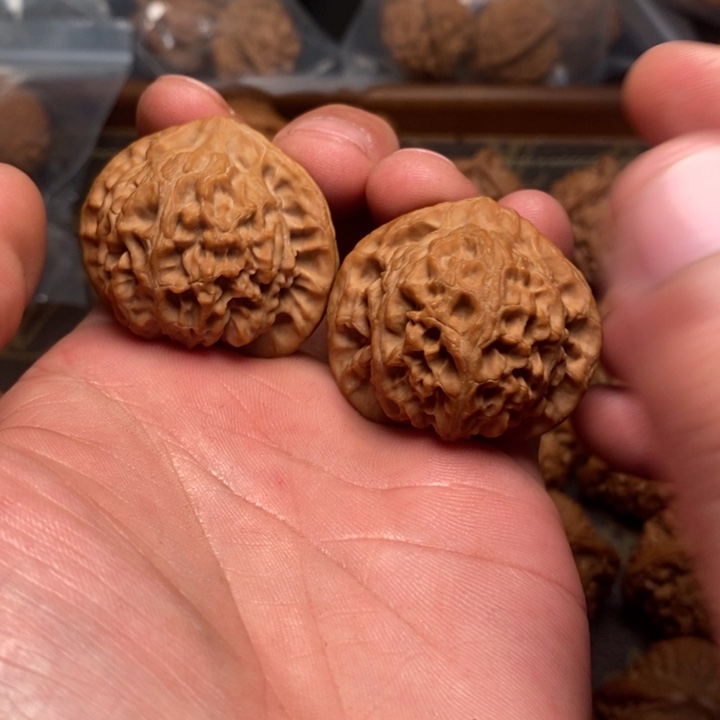 桃核吊坠全品宫灯