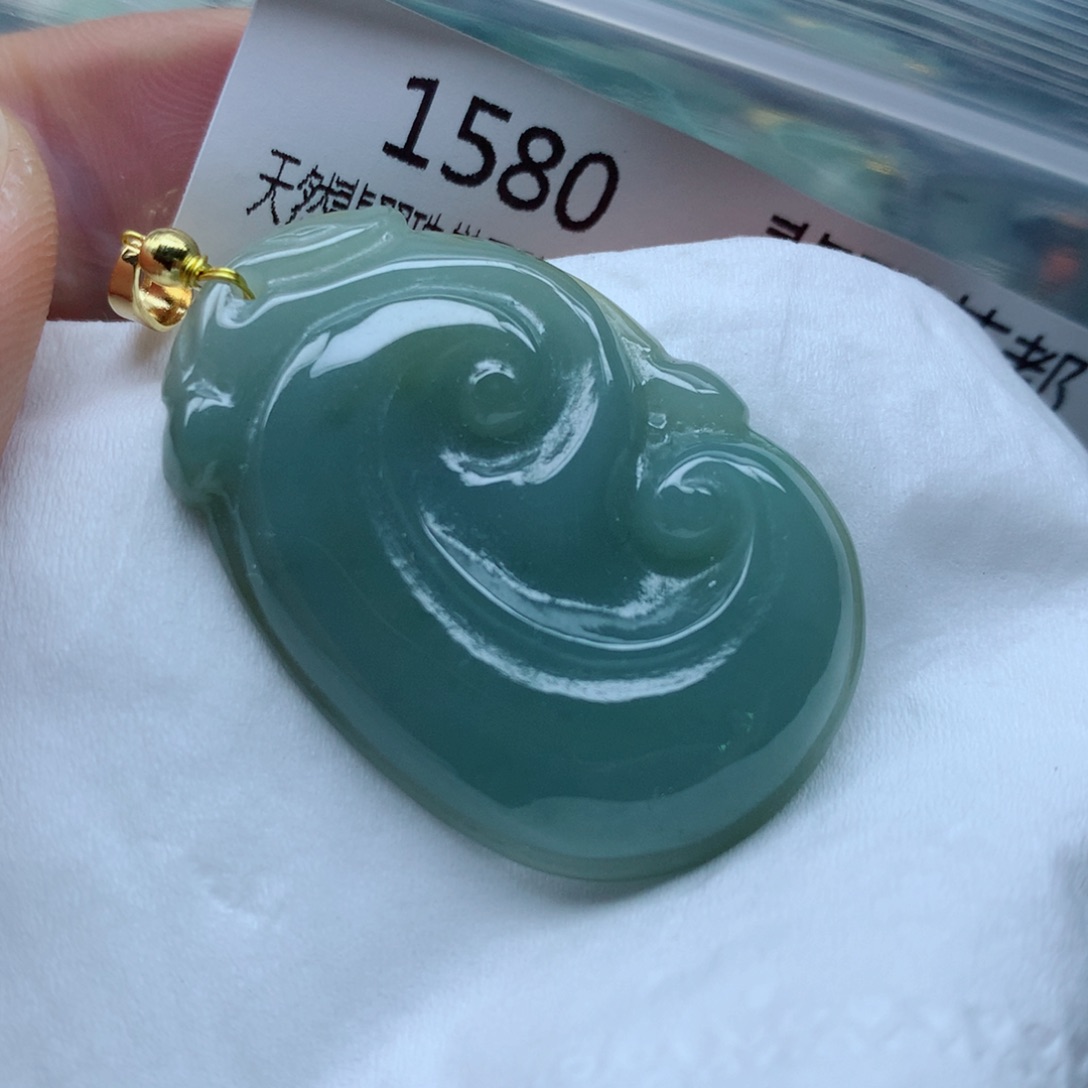 翡翠颈饰未镶嵌手串