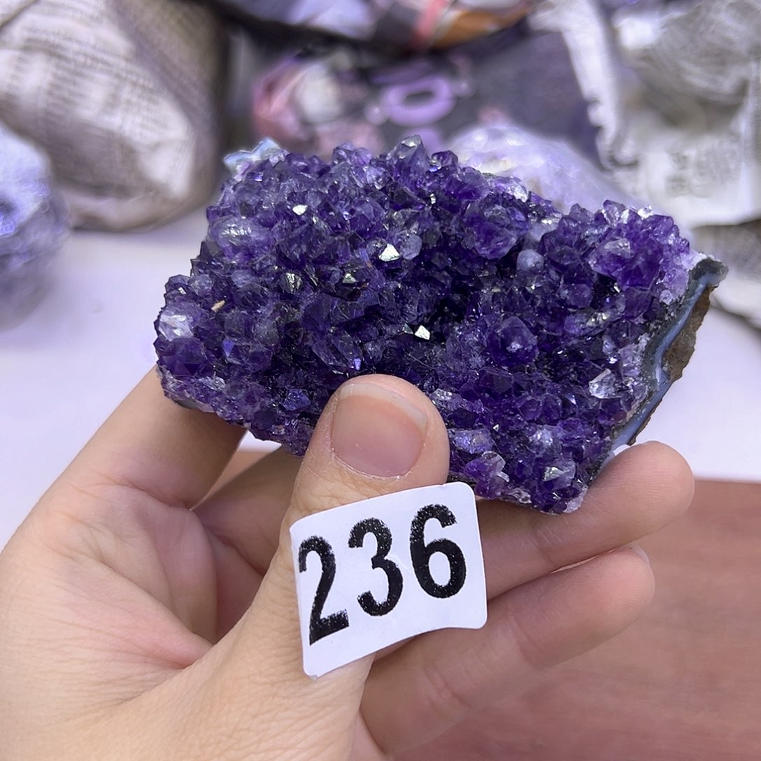 紫晶水晶摆件未镶嵌