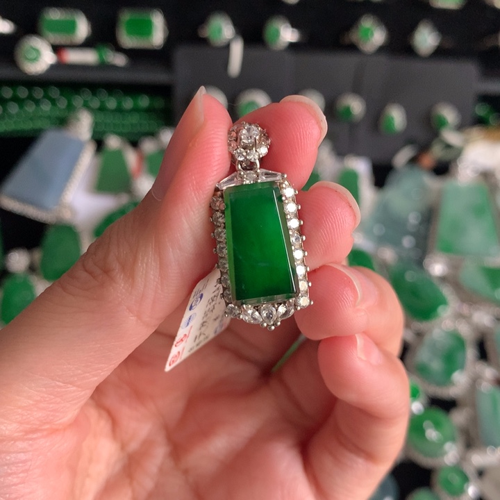 【闪购商品】翡翠戒指银S925镶嵌安*?天然翡翠