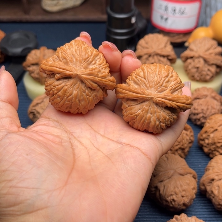 诺***。吊坠文玩核桃47白狮子全品