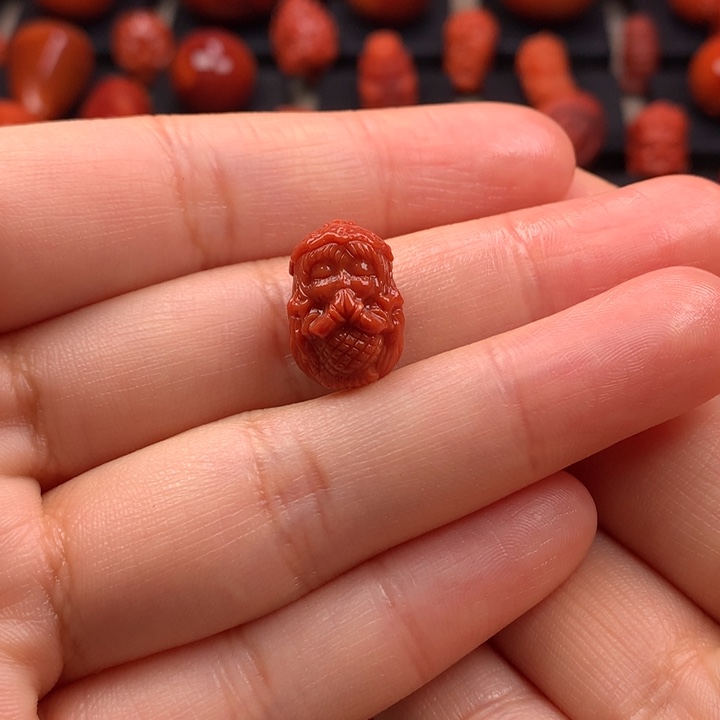 南红玛瑙未镶嵌美人鱼宝宝10MM+