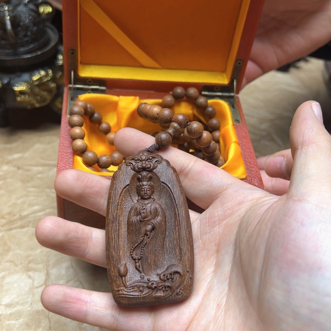 大叶紫檀（黑酸枝木类）