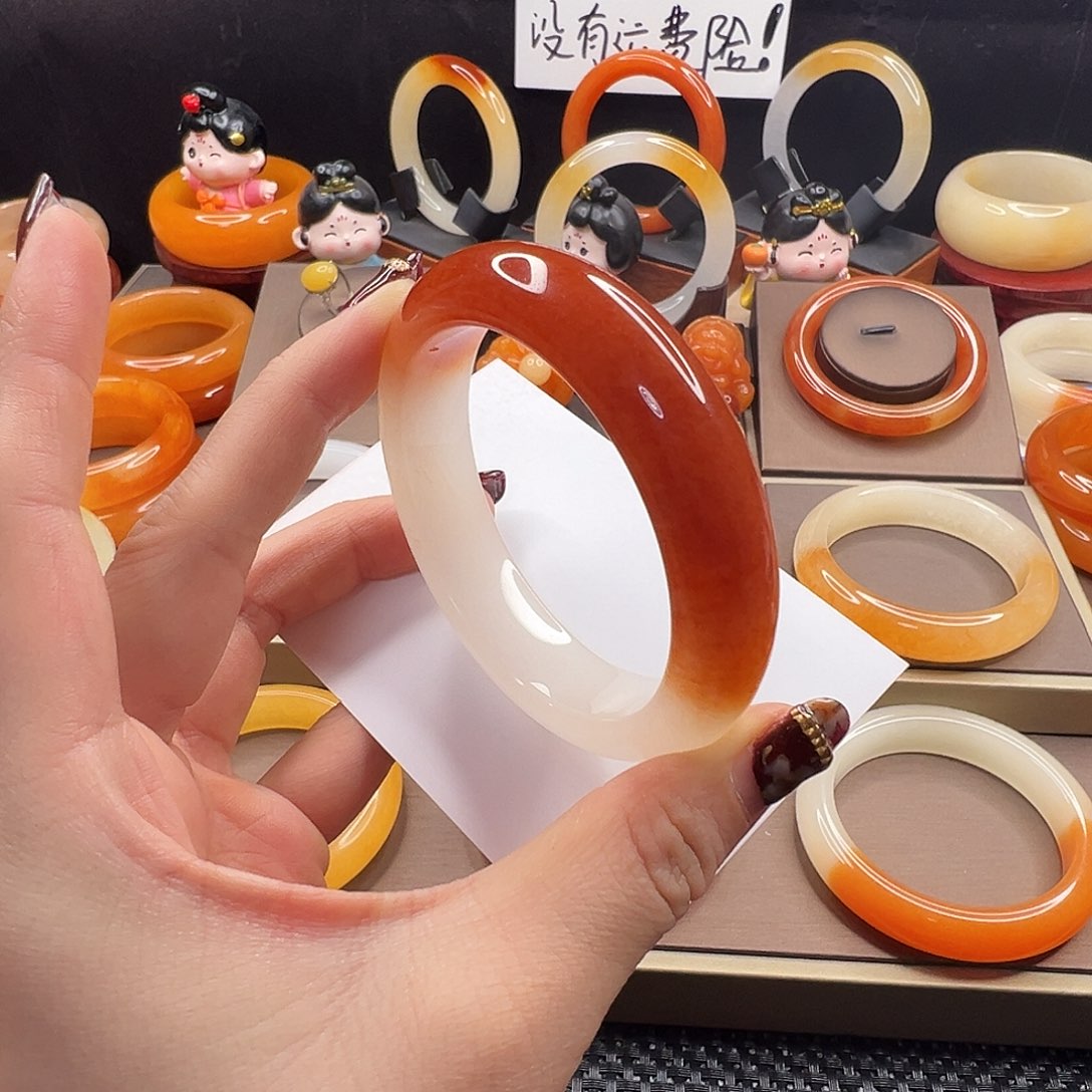 用***3石英质玉（黄龙玉）未镶嵌手镯57.2