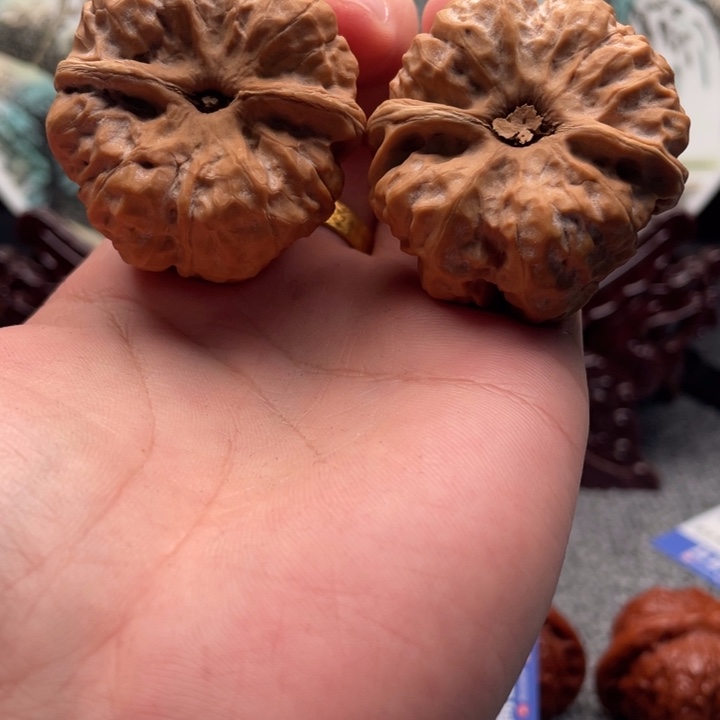 大***爸核桃蛤蟆头文玩C08