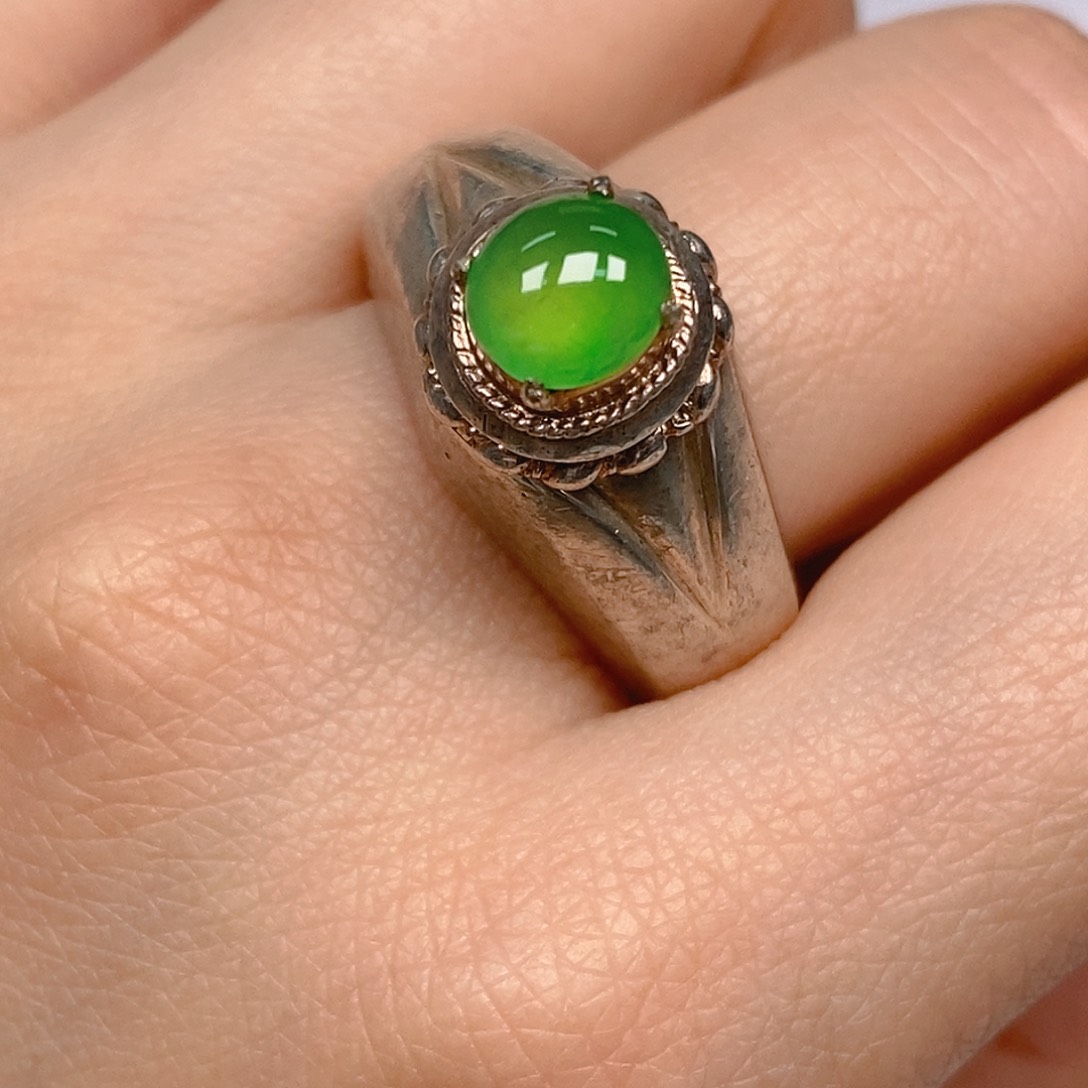 翡翠戒指未镶嵌翡翠