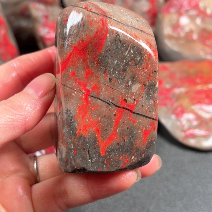 昌化鸡血石昌化鸡血石原石