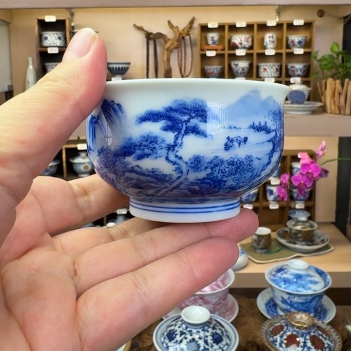 小*心溪山堂手绘青花山水炉式杯