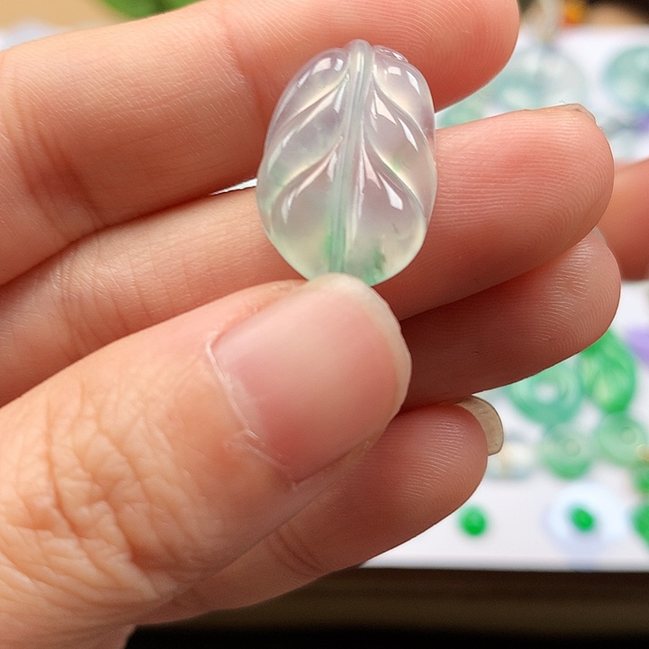 翡翠吊坠(不含链)未镶嵌叶子