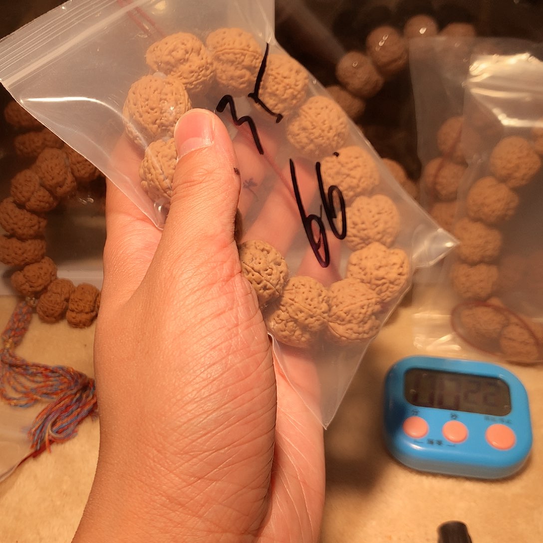 金刚菩提手串木*35。