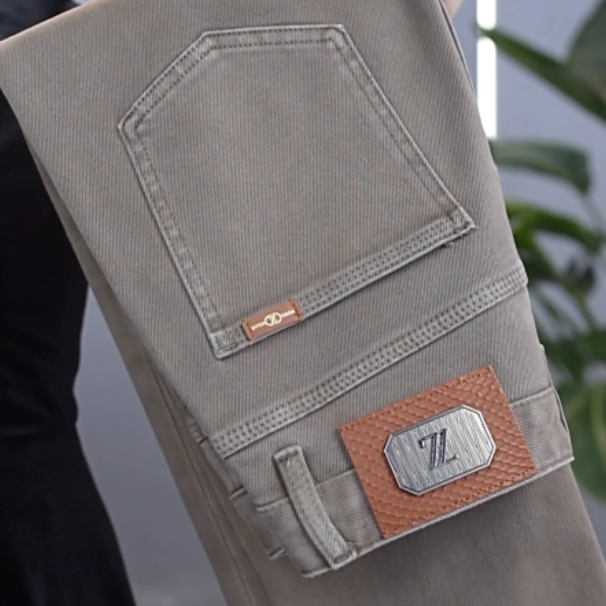 YUANNIU/原牛秋冬新款复古港风弹力男士牛仔裤百搭潮流修身小直筒