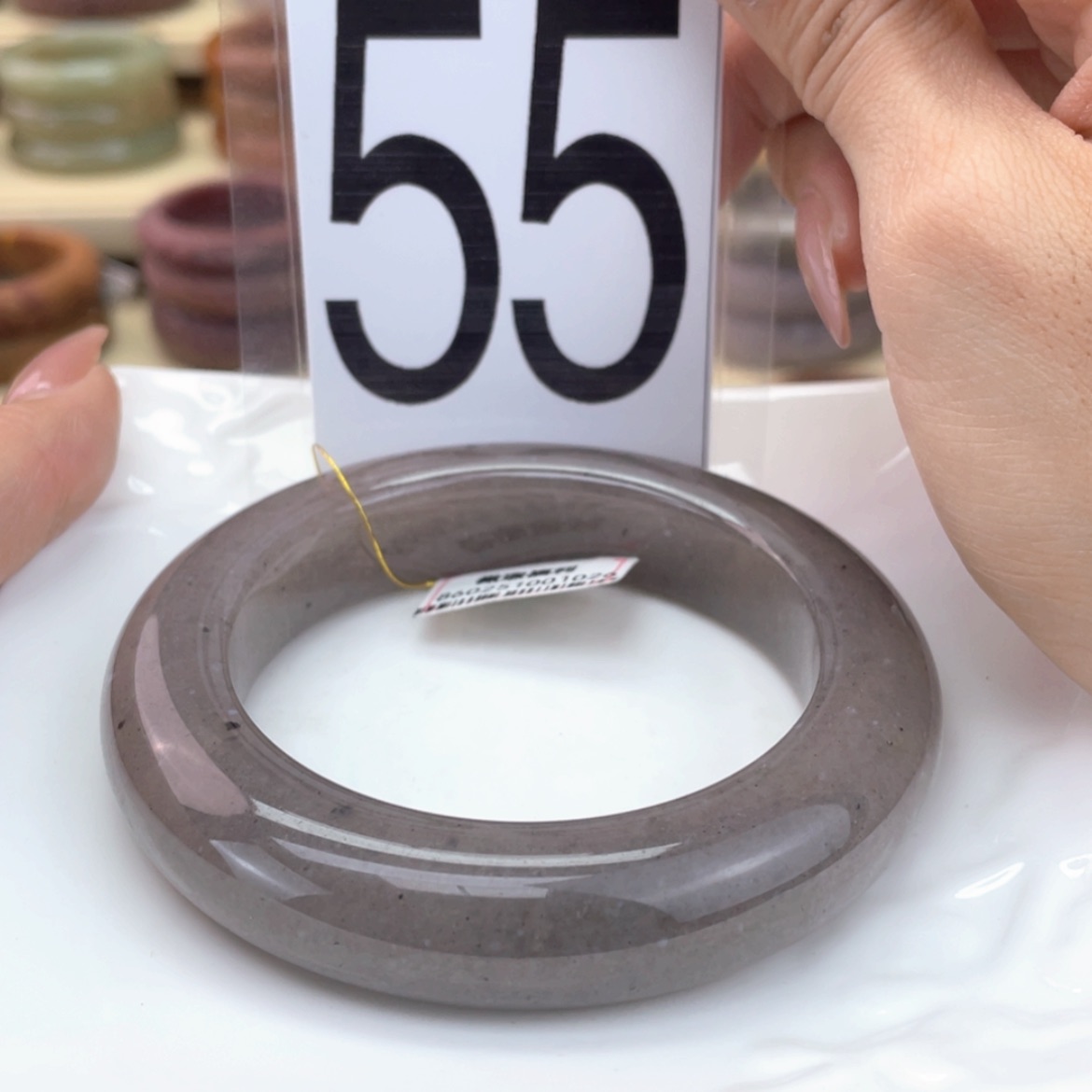 【闪购商品】石英质玉手镯未镶嵌