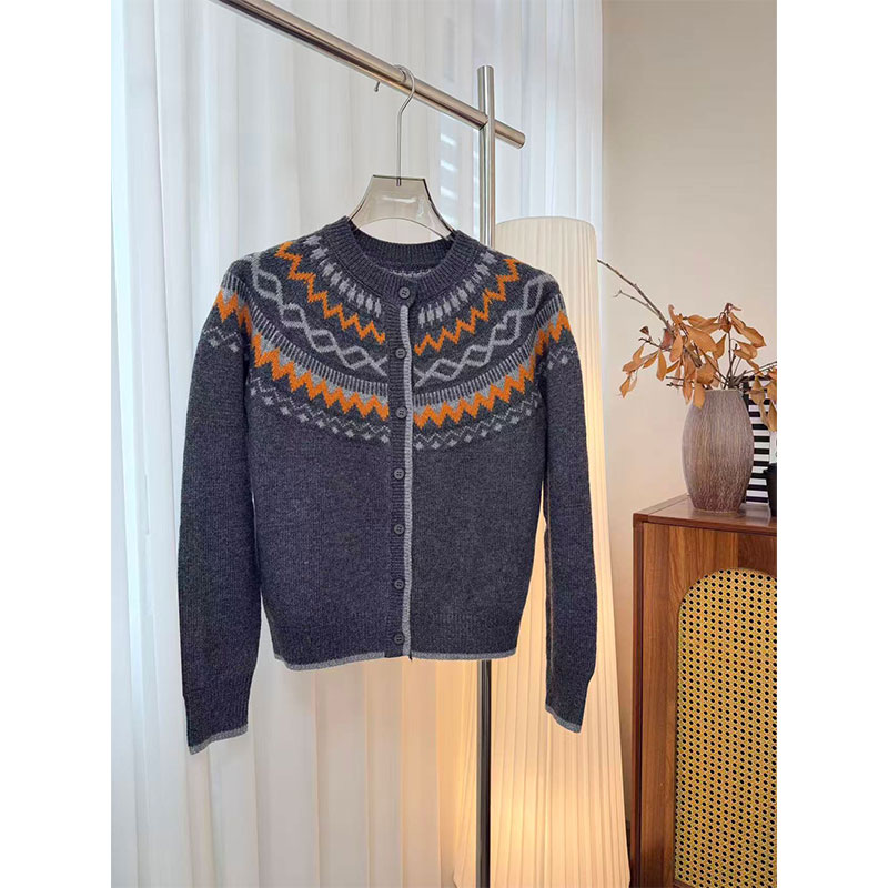 【女装优选】GUMG-秋冬复古花纹开衫毛衣GM20523