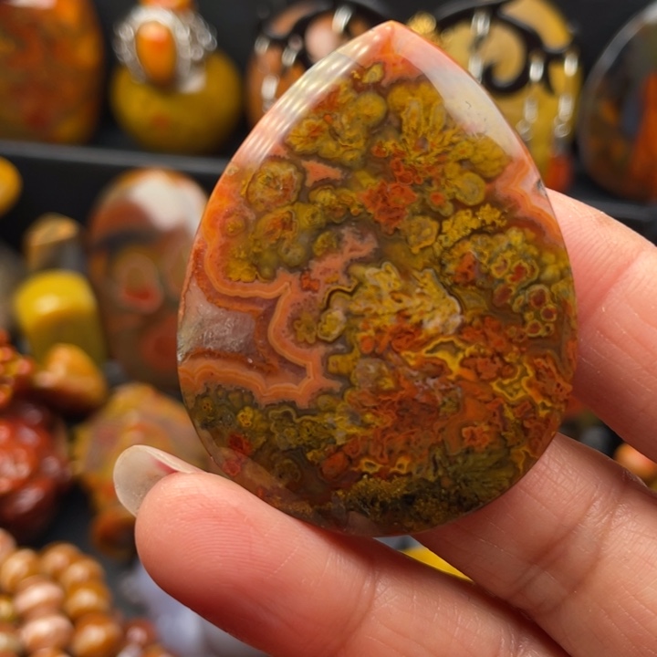 玛瑙/玉髓颈饰未镶嵌