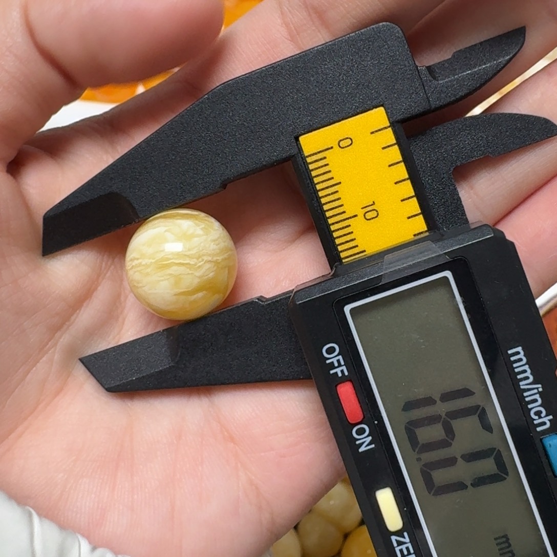 Z***生琥珀未镶嵌裸石蜜蜡圆珠