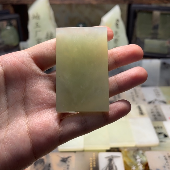 蛇纹石玉未镶嵌定制