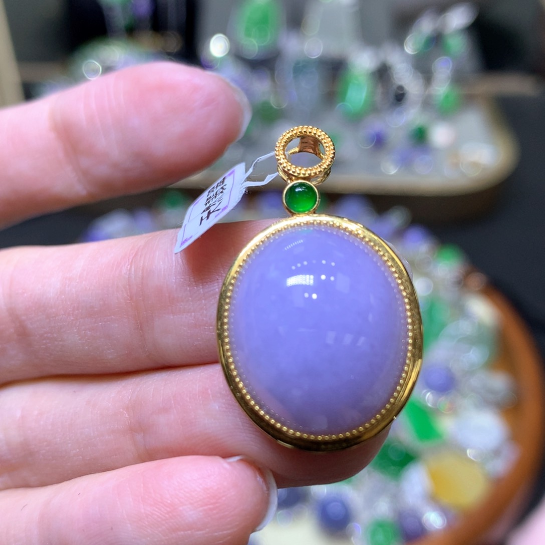 【闪购商品】翡翠颈饰18K金镶嵌翡翠吊坠项链