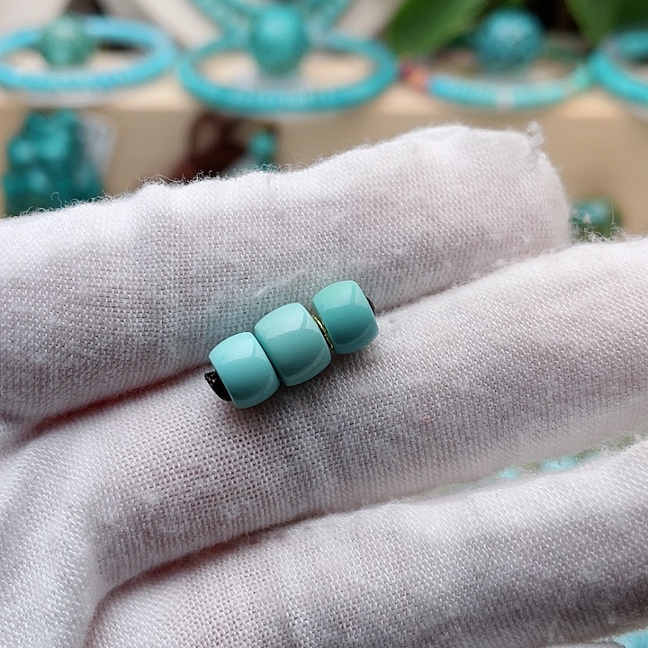 绿松石配饰未镶嵌