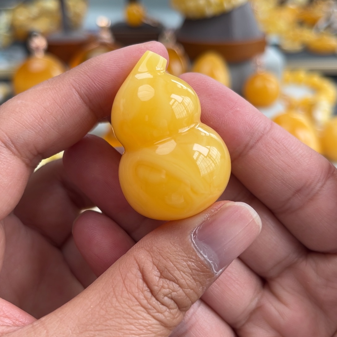 未镶嵌蜜蜡珠宝奇石