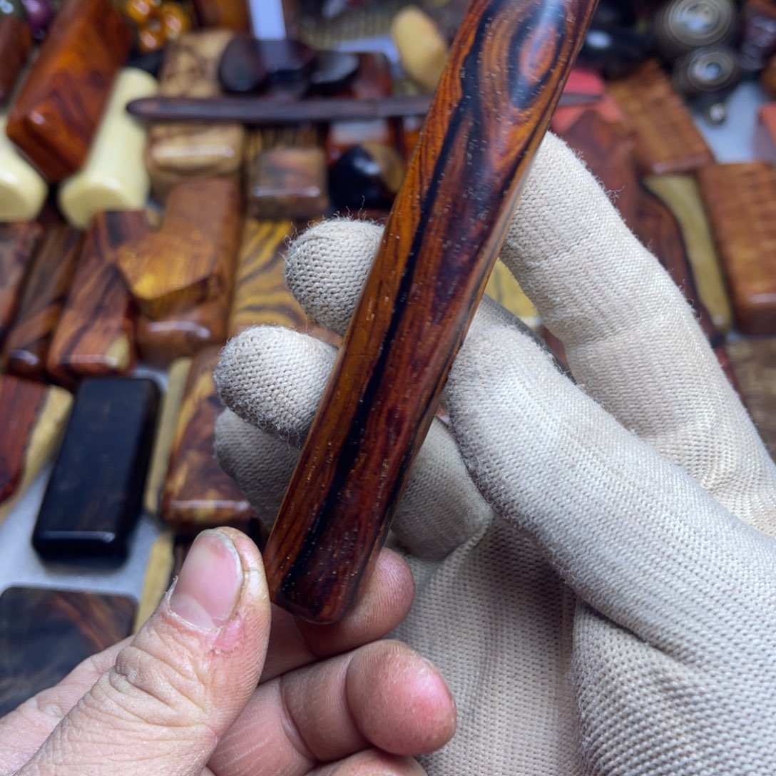 飞***丹木微凹黄檀手把棍  