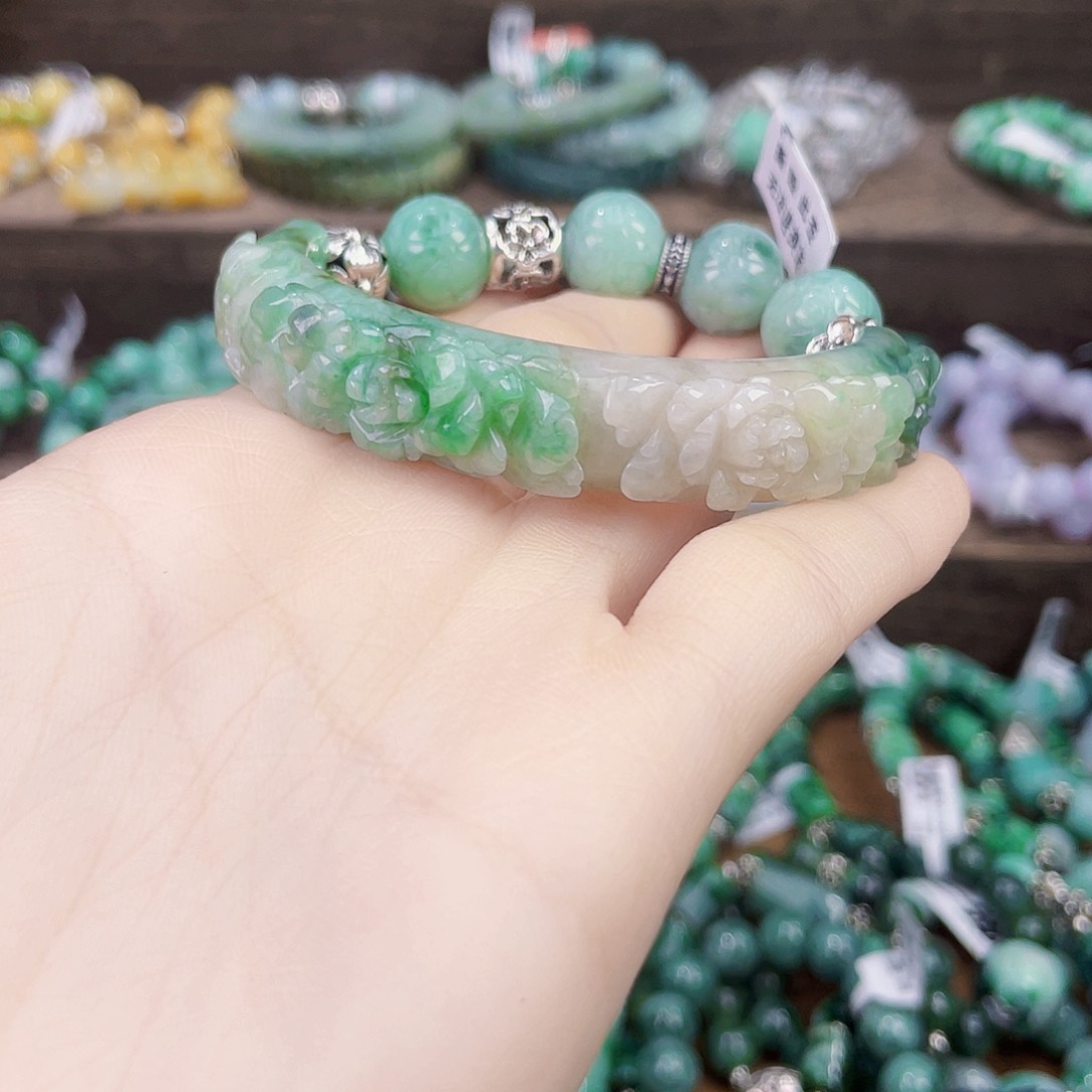 非***尔未镶嵌手链翡翠手链