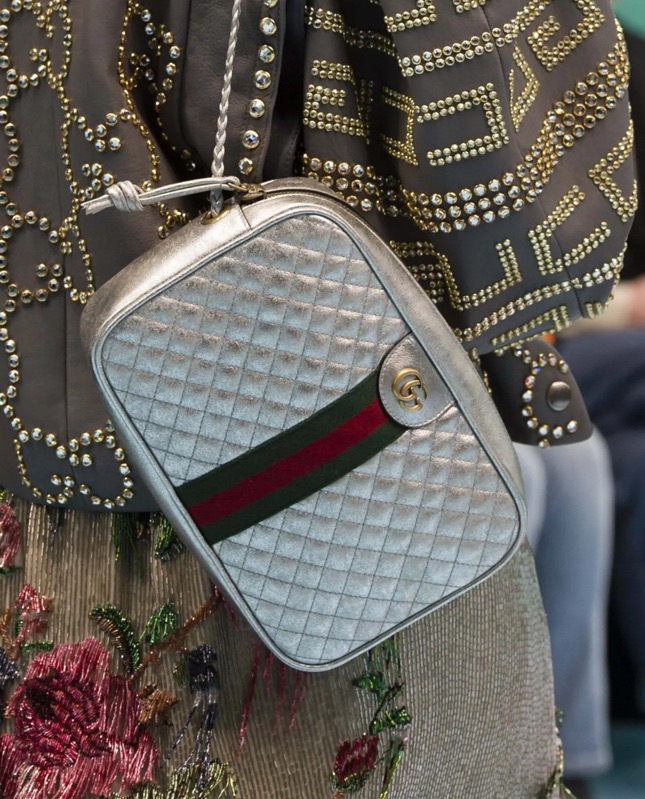 95新 GUCCI/古驰 珍甄 相机斜挎包 49907