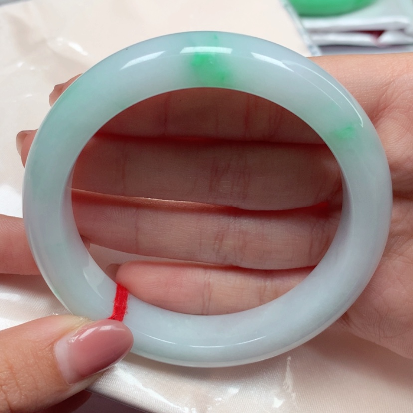【闪购商品】翡翠手镯未镶嵌59圈