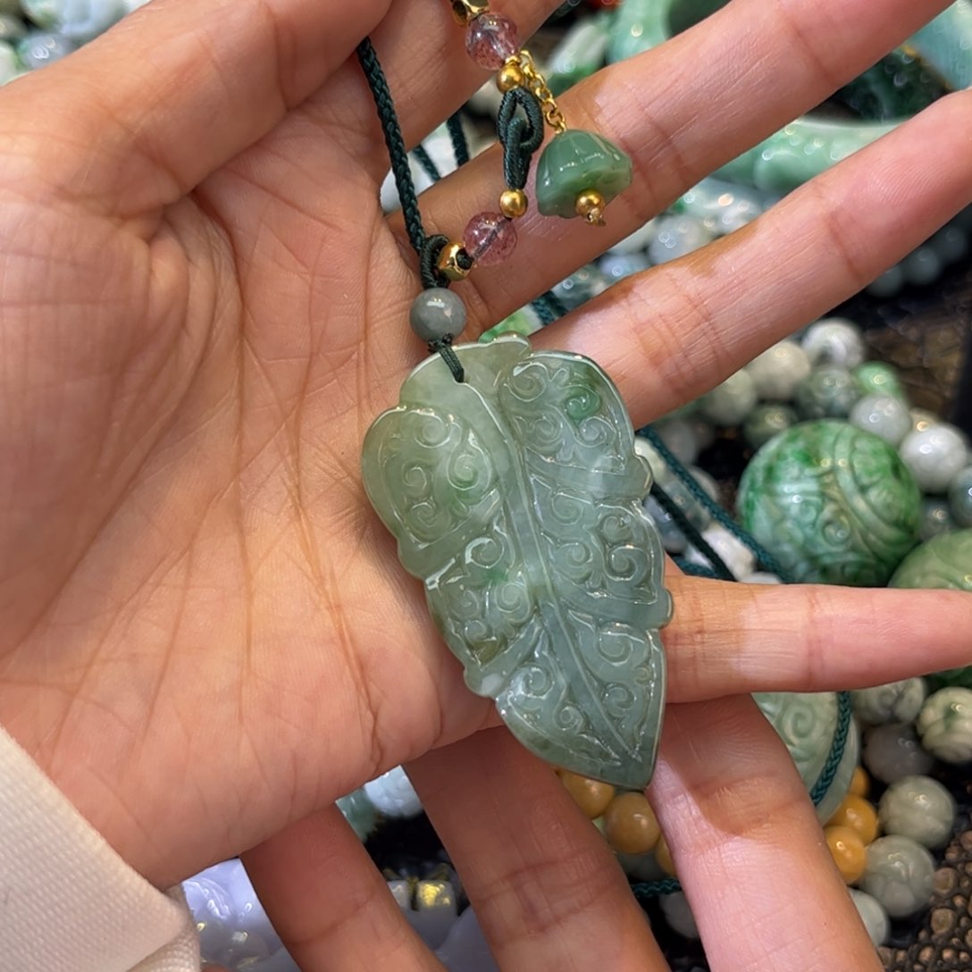 翡翠颈饰未镶嵌待编款