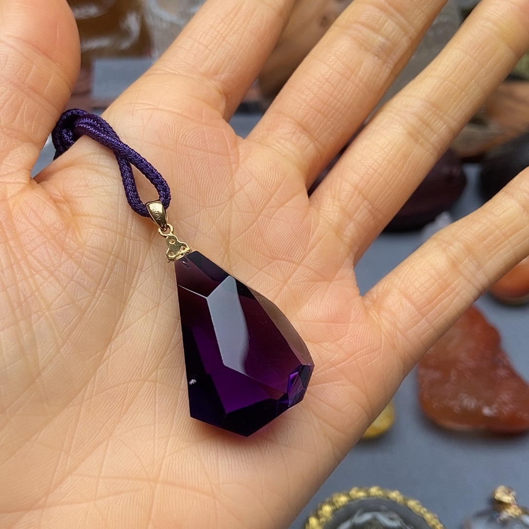 考***5颈饰18K金镶嵌水晶吊坠