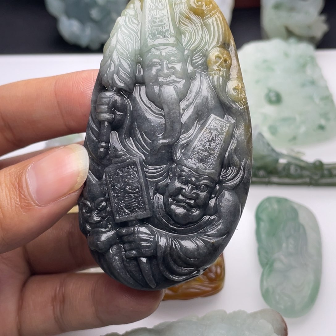 定制翡翠未镶嵌黑白无常