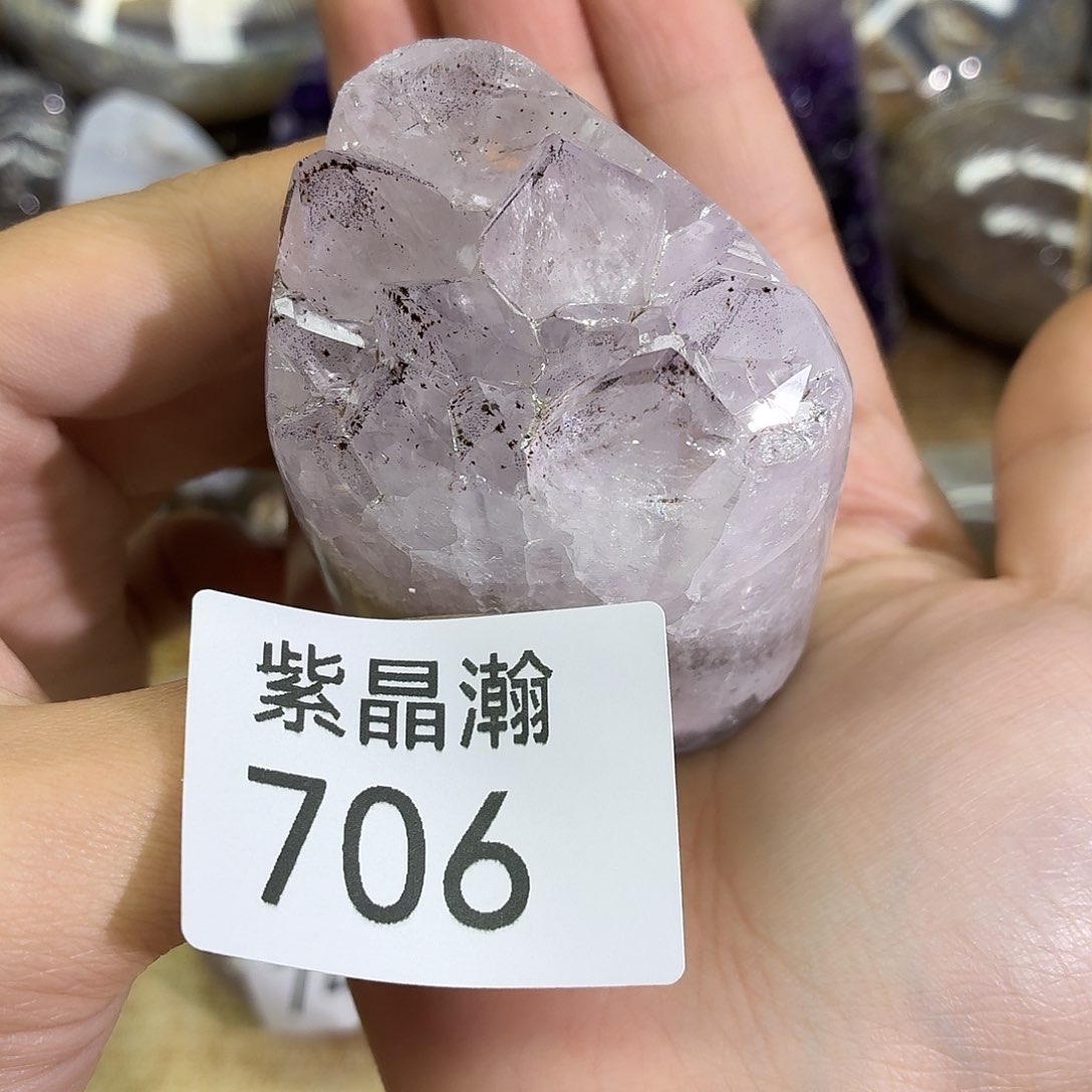 未镶嵌水晶大型摆件（非配饰）