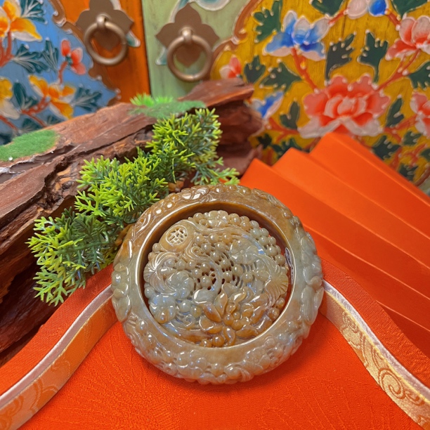 双喜临门翡翠套装，61圈口