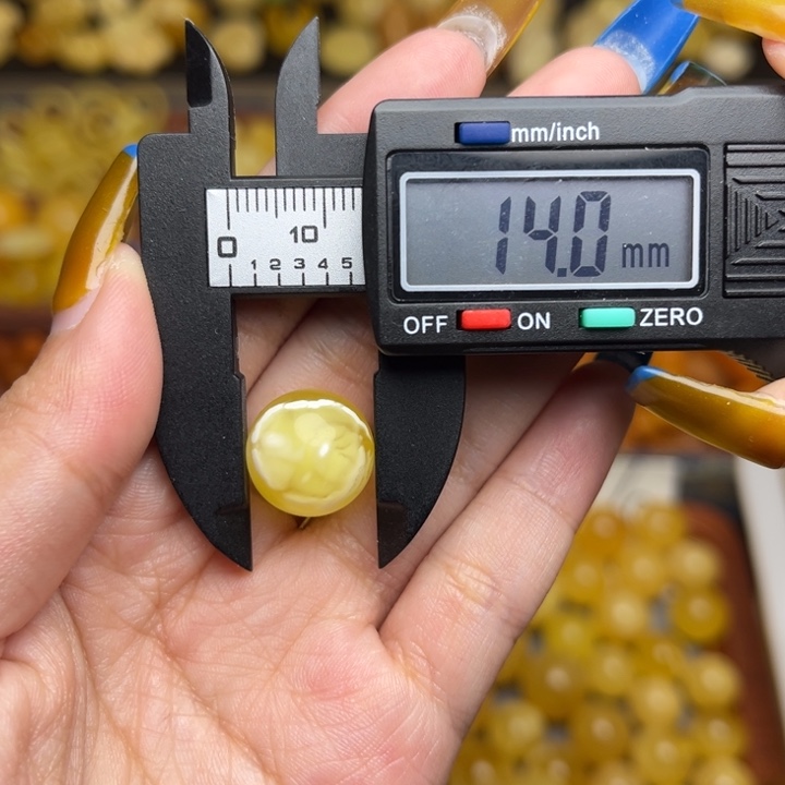 蜜蜡未镶嵌珠宝奇石165-瑕疵放漏白花圆珠