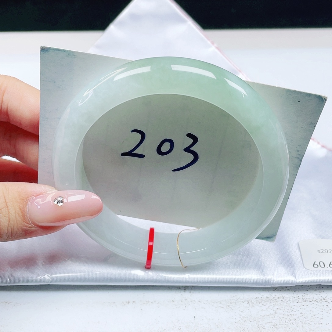 翡翠未镶嵌手镯 正圈60+