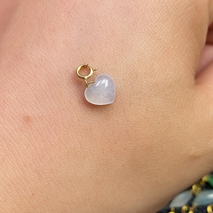 翡翠18K金镶嵌颈饰爱心