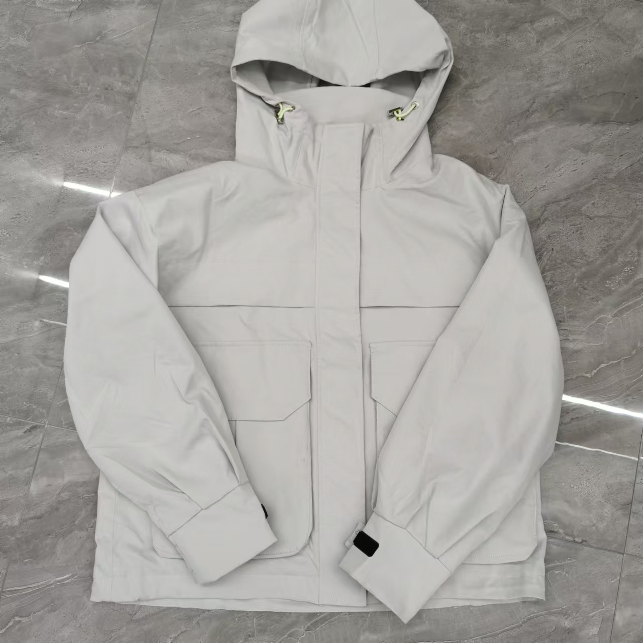 P987户外运动休闲时尚冲锋衣外套连帽女款登山防风夹克春秋单外套