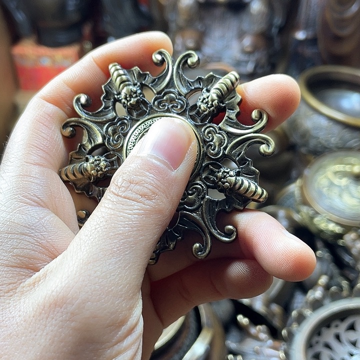 全是铜铜铜器铜器