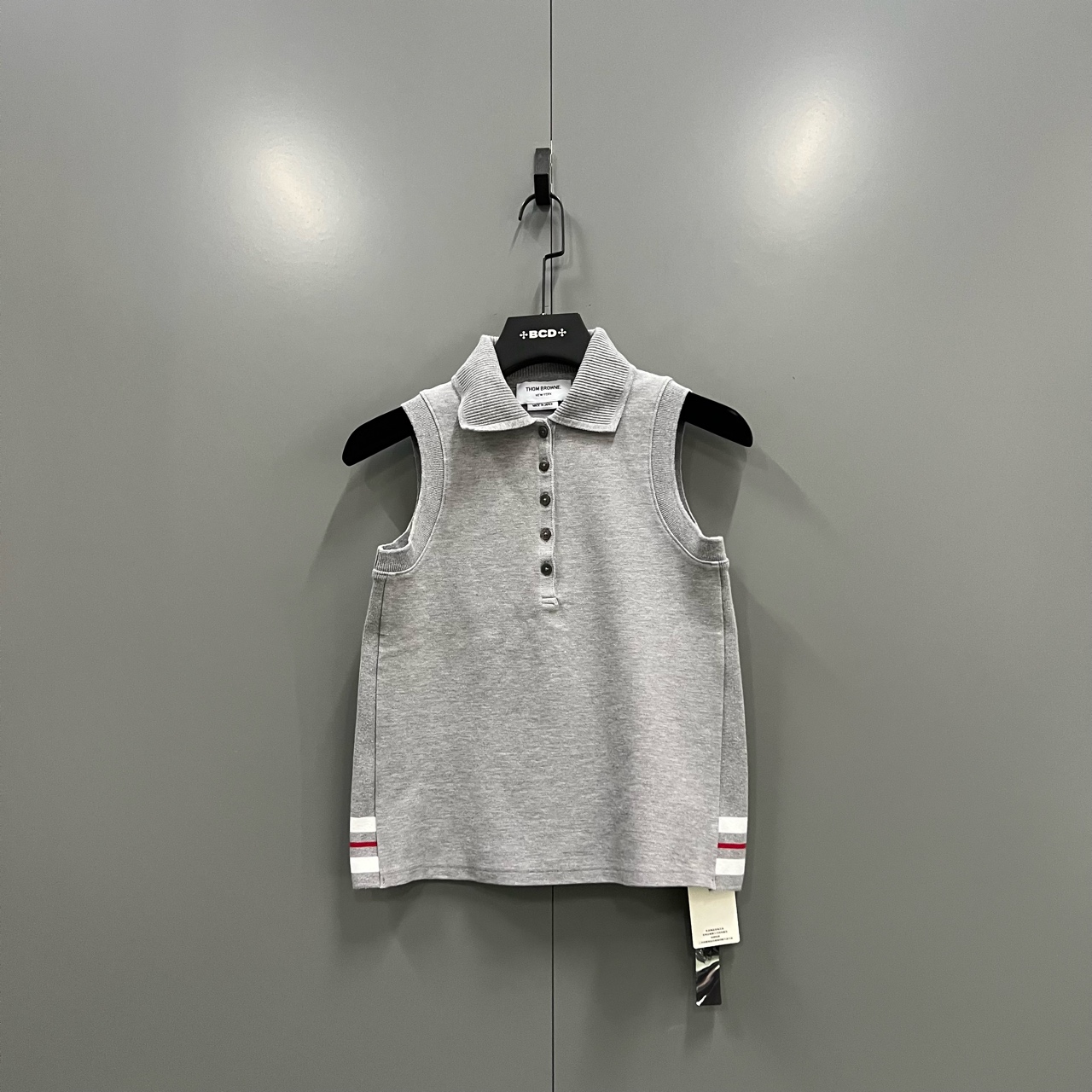 99新 THOMBROWNE (zd4）条纹细节无袖polo衫 38码jc604644